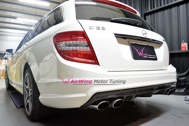 Benz W204 wagon pre facelift AMG style rear diffuser 01